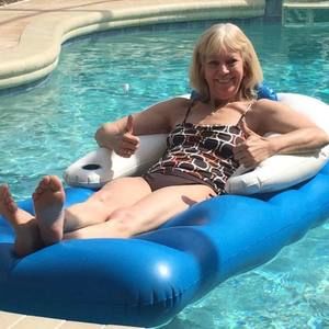 Meet your Posher, Christine